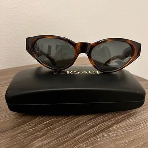 Versace Cat-eye Sunglasses